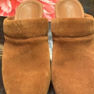 Vionic Women's Brown Suede Clogs